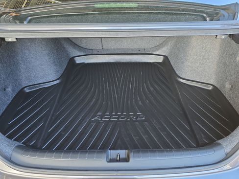 Certified 2018 Honda Accord Touring image 14