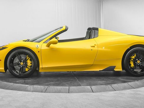 Used 2015 Ferrari 458 Speciale A image 5