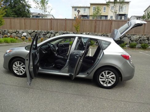 Used 2013 MAZDA MAZDA3 i Touring FWD image 14