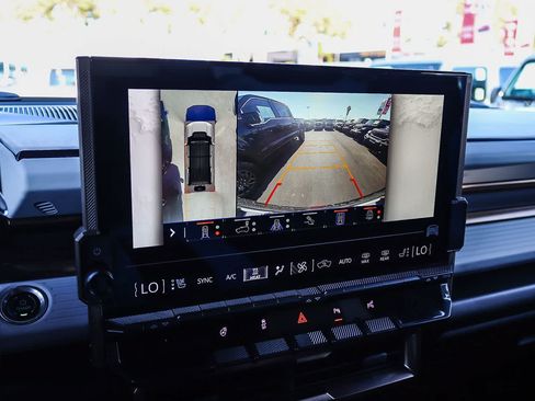 Used 2025 GMC Hummer EV 3X AWD/4WD image 25
