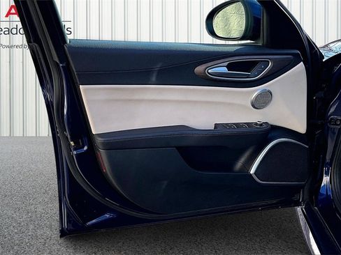 Used 2018 Alfa Romeo Giulia Ti image 20
