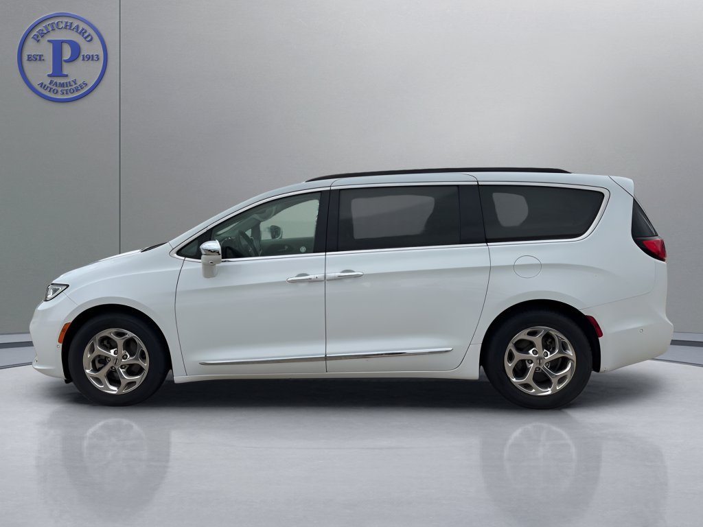 Used 2022 Chrysler Pacifica Limited FWD image 4