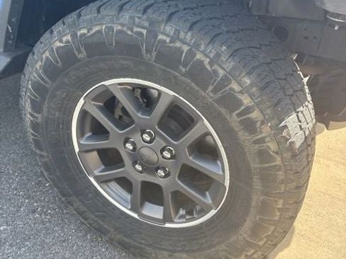 Used 2020 Jeep Gladiator Overland AWD/4WD image 26