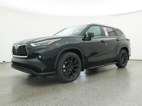 New 2026 Toyota Highlander XLE image 25