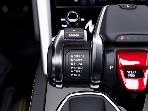 Used 2021 Lamborghini Urus image 74