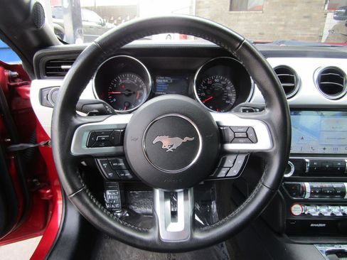 Used 2016 Ford Mustang Premium image 15