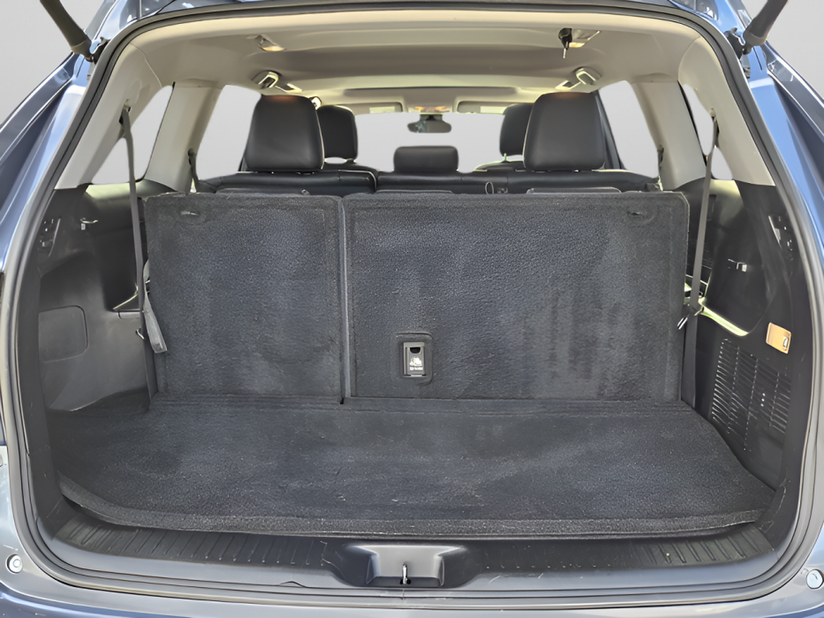 Used 2019 Toyota Highlander Limited FWD image 26