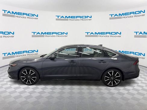 Used 2024 Honda Accord Touring image 2