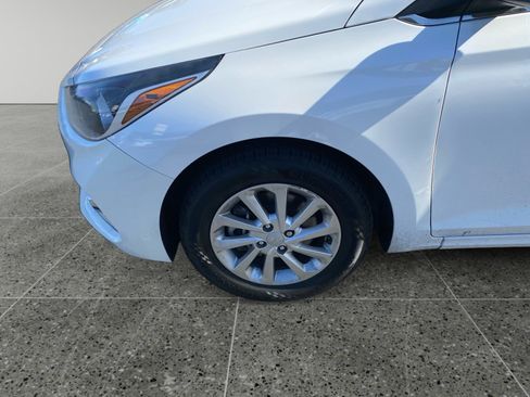 Used 2021 Hyundai Accent SEL image 14