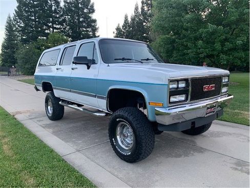 Used 1991 GMC Suburban 4WD image 1