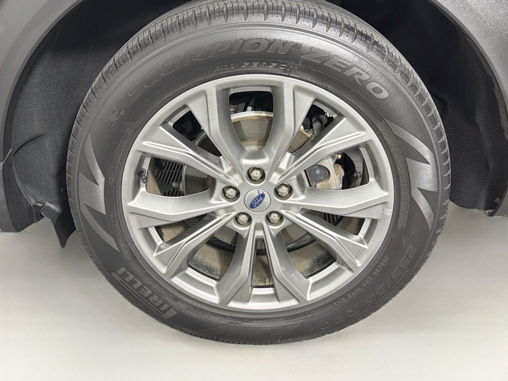 Used 2022 Ford Explorer XLT w/ Equipment Group 202A RWD image 11