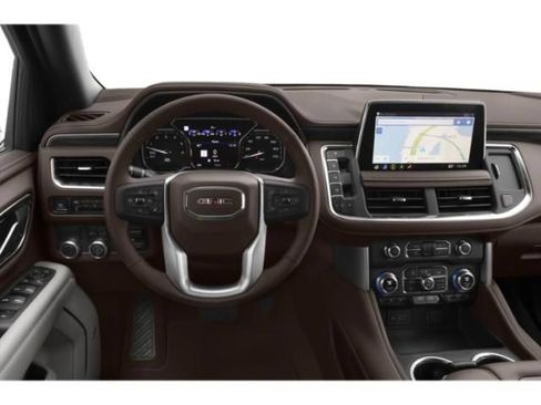 Used 2022 GMC Yukon AT4 w/ Technology Package AWD/4WD image 7