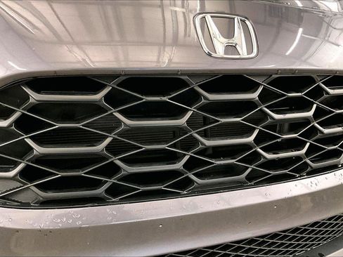 Used 2025 Honda HR-V LX image 29