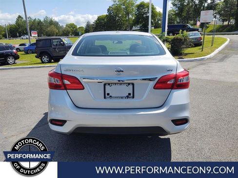 Used 2019 Nissan Sentra SV image 4