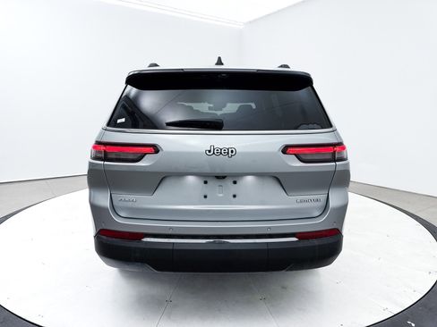 Used 2024 Jeep Grand Cherokee L Limited w/ Luxury Tech Group II image 18