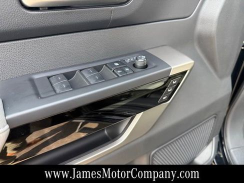 Used 2025 Toyota Tundra Limited image 11