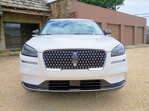 Used 2021 Lincoln Corsair FWD w/ Convenience Package image 3