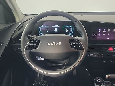 Used 2023 Kia Niro EX FWD image 20