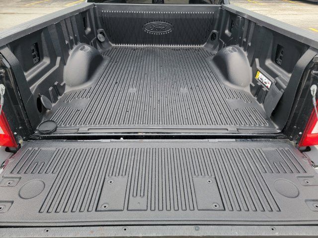 Certified 2025 Ford F250 XLT w/ Snow Plow Prep Package AWD/4WD image 15