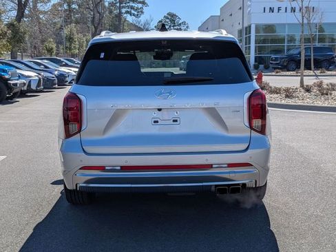 Used 2024 Hyundai Palisade Calligraphy image 4