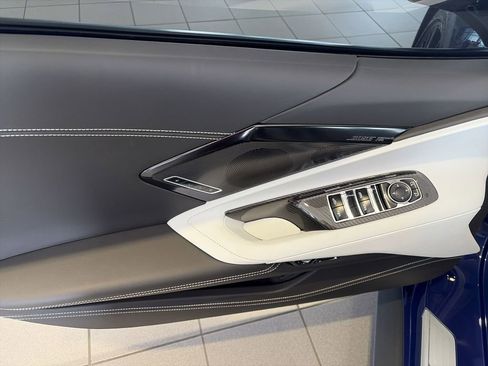 Used 2025 Chevrolet Corvette Stingray Premium Conv w/ Z51 Performance Package image 13