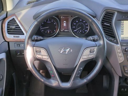 Used 2017 Hyundai Santa Fe Limited image 25