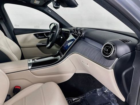 Used 2026 Mercedes-Benz GLC 300 image 29