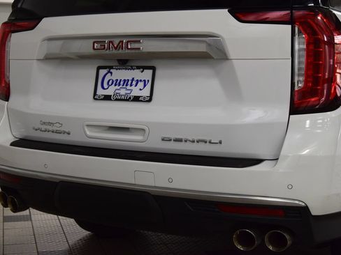 Used 2024 GMC Yukon XL Denali AWD/4WD image 22