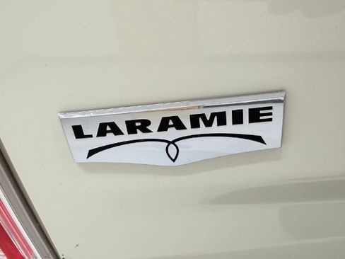 Used 2018 RAM 1500 Laramie w/ Convenience Group AWD/4WD image 13