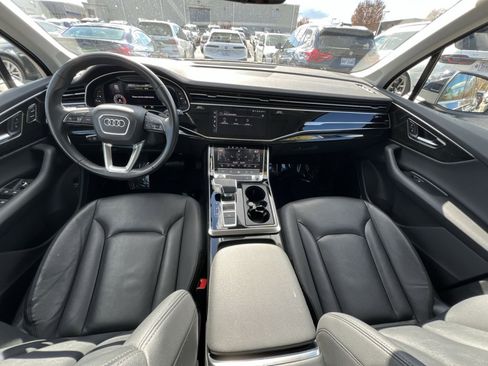 Used 2022 Audi Q7 Premium Plus image 2