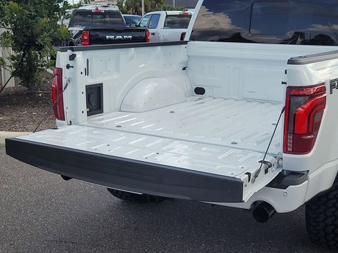 Used 2025 Ford F150 Lariat w/ Equipment Group 501A Mid AWD/4WD image 8
