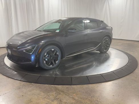 New 2025 Kia EV6 Wind image 6
