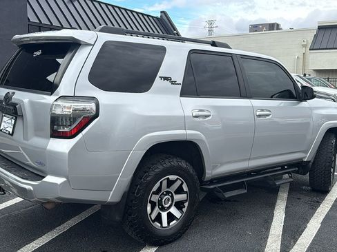 Used 2019 Toyota 4Runner TRD Off-Road Premium image 3
