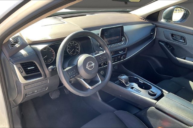 Used 2023 Nissan Rogue S AWD/4WD image 11