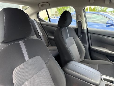 Used 2025 Nissan Sentra SV w/ All-Weather Package FWD image 27