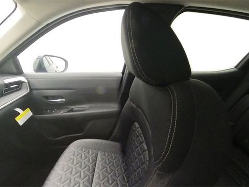 New 2026 Nissan Kicks SV image 20