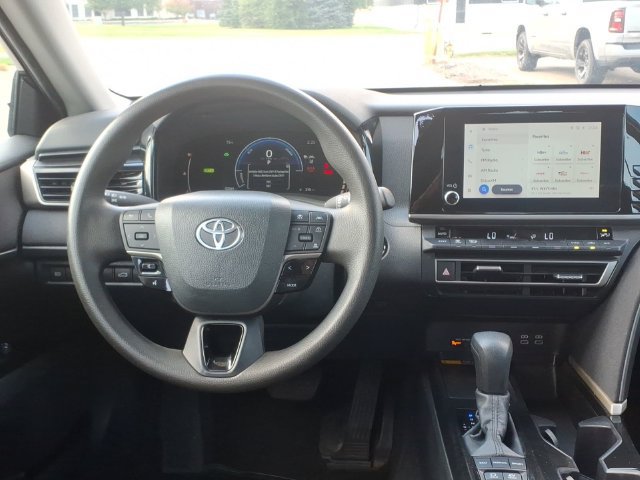 Used 2025 Toyota Camry LE FWD image 11