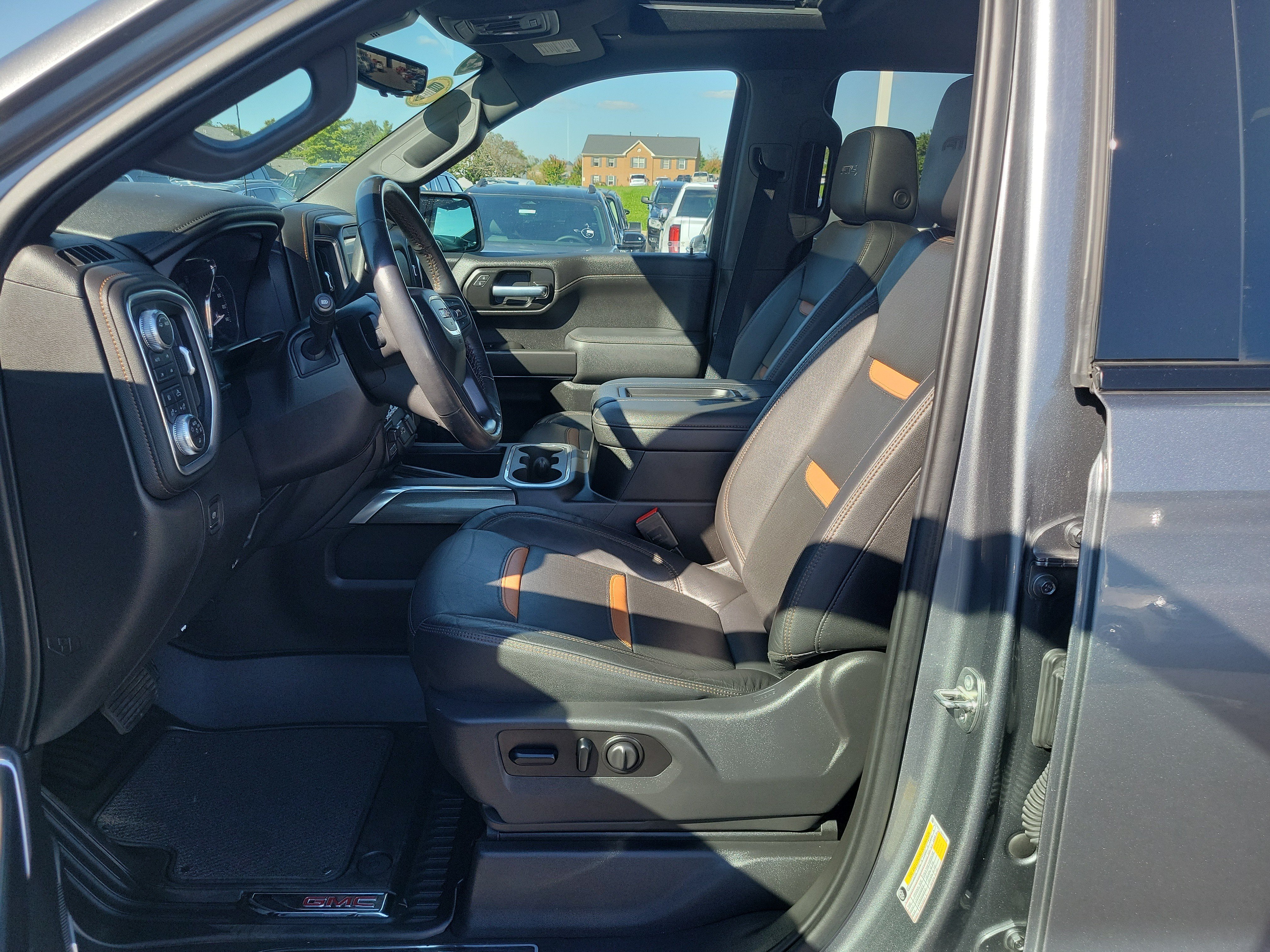 Used 2021 GMC Sierra 1500 AT4 w/ AT4 Premium Package AWD/4WD image 15