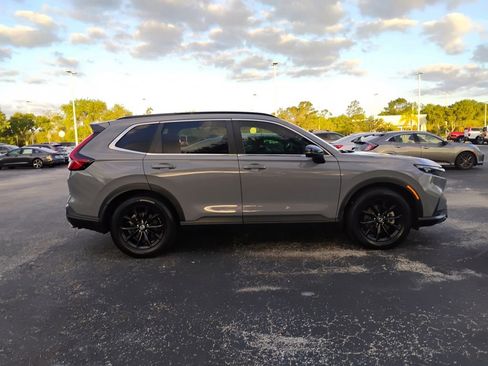 Used 2024 Honda CR-V Sport-L image 3