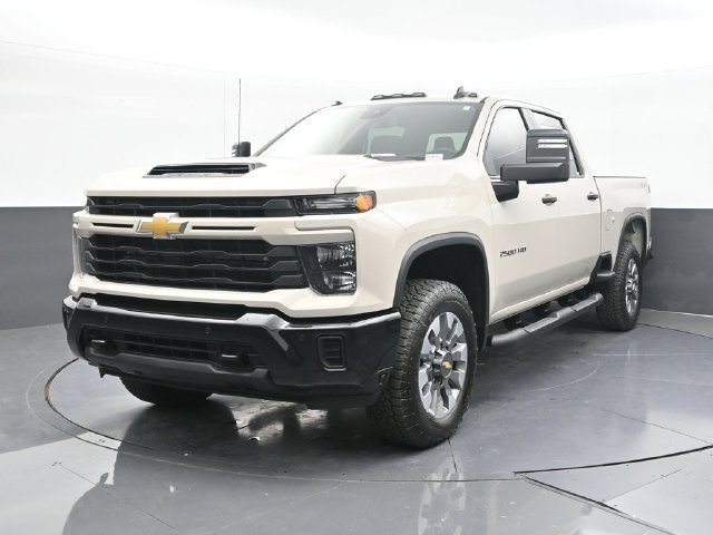 New 2026 Chevrolet Silverado 2500 Custom w/ Custom Value Package AWD/4WD image 3