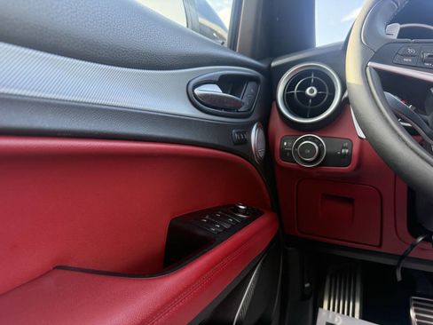 Used 2019 Alfa Romeo Stelvio Ti Sport w/ Quick Order Package 22S Sport AWD/4WD image 29