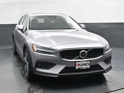 New 2026 Volvo V60 B5 Cross Country Plus w/ Climate Package