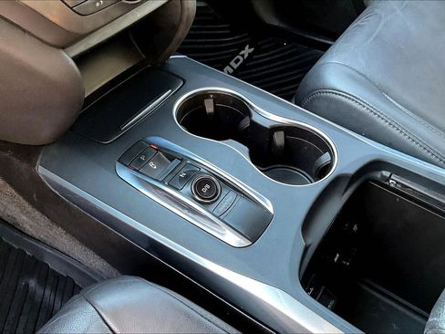 Used 2017 Acura MDX SH-AWD image 18