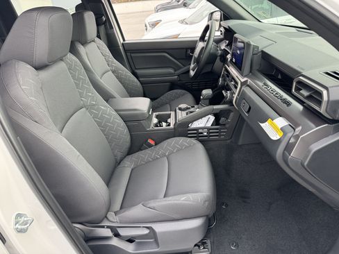 New 2026 Toyota Tacoma SR5 AWD/4WD image 8