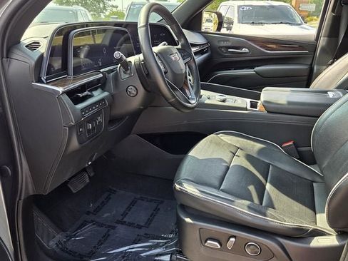 Used 2021 Cadillac Escalade Premium Luxury w/ Driver Assist Tech Package AWD/4WD image 21