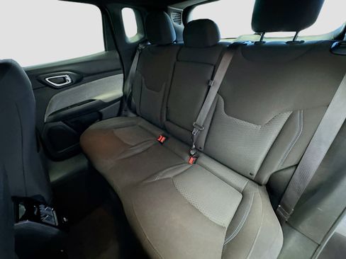 Used 2023 Jeep Compass Sport image 14