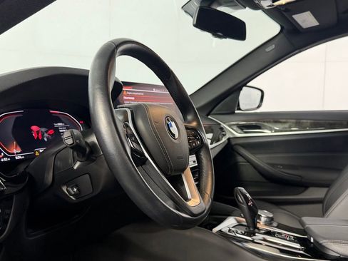 Used 2023 BMW 530i w/ Convenience Package RWD image 23