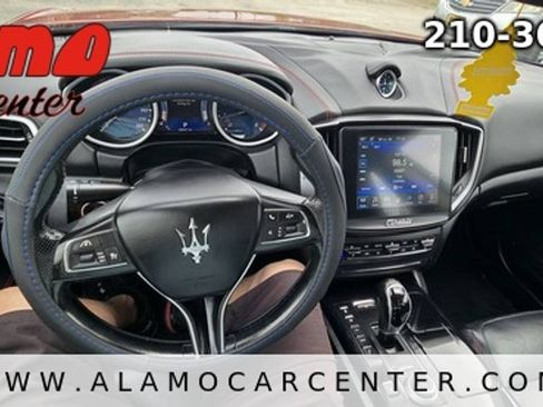 Used 2017 Maserati Ghibli S Q4 AWD/4WD image 40