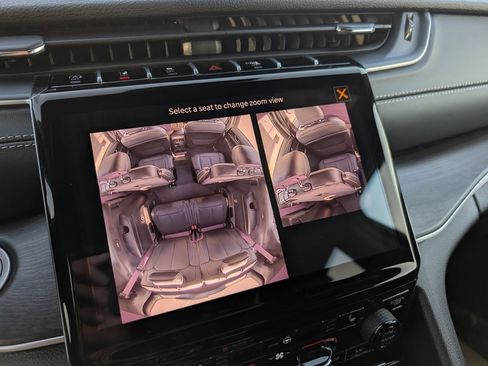 New 2025 Jeep Grand Cherokee L Limited image 28