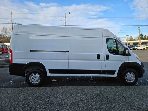 Used 2025 RAM ProMaster 2500 w/ Safety Group image 6